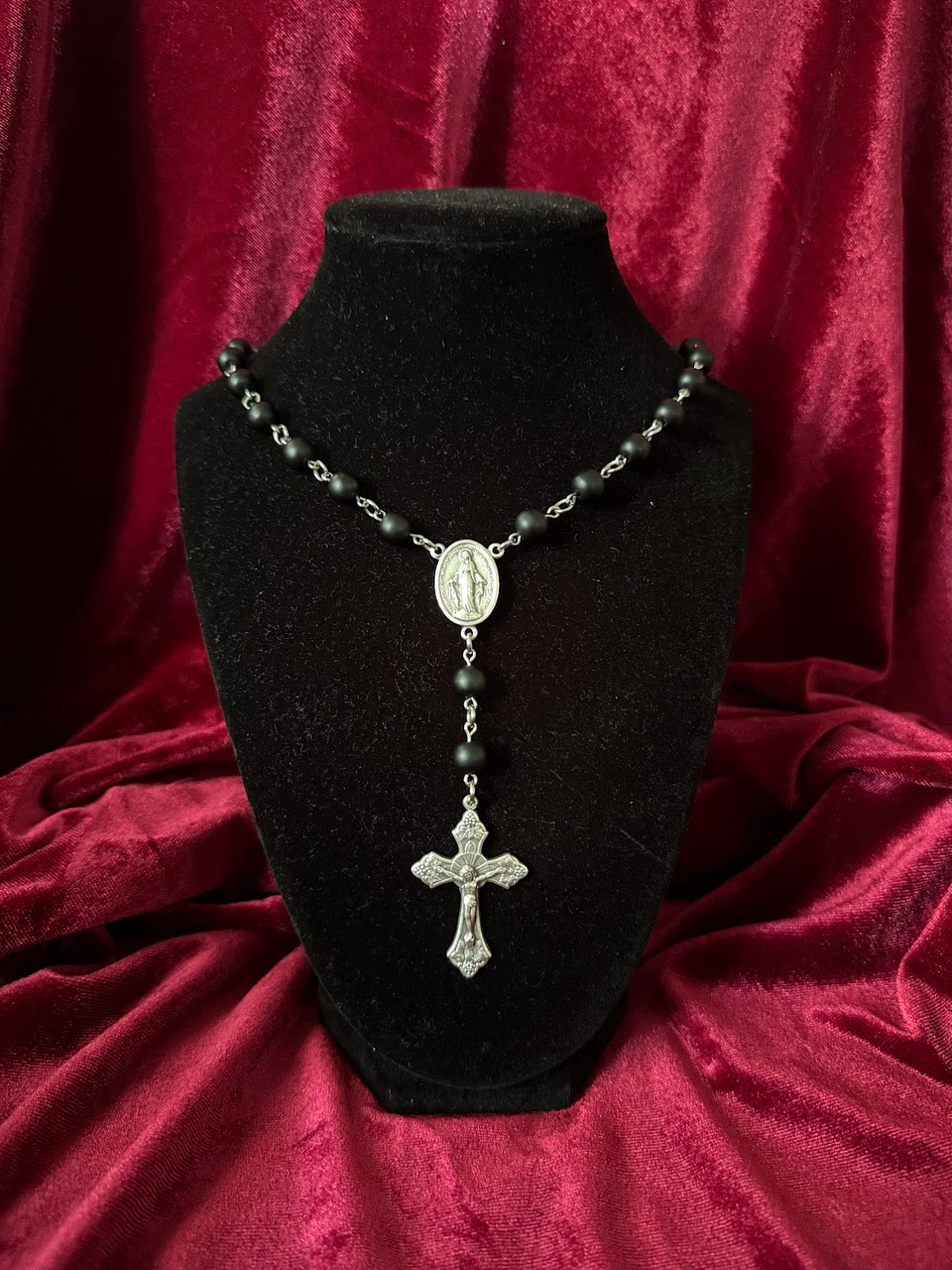 Garbo Rosary Necklace (Black)