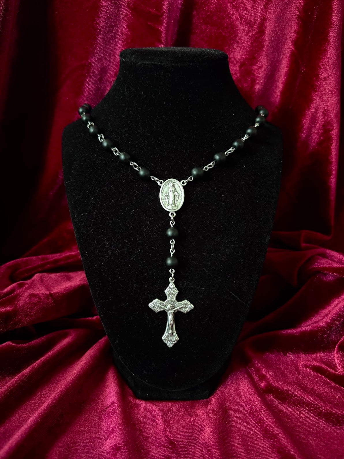 Garbo Rosary Necklace (Black)